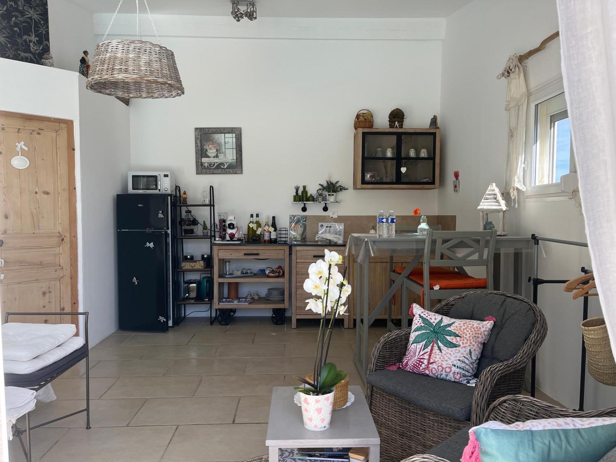 Bed and Breakfast La Thomalie Crillon-le-Brave Esterno foto